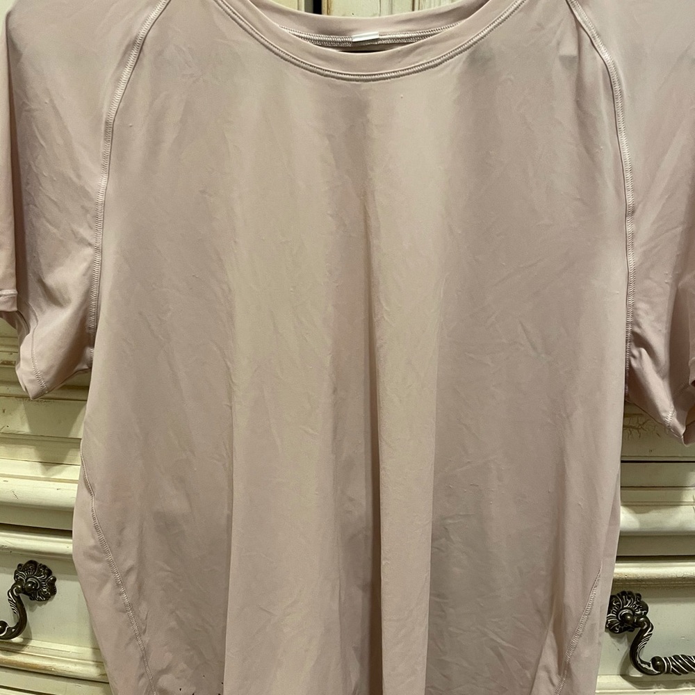 Lululemon yoga top.